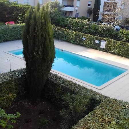 Beziers Appt Climatise Dans Residence Avec Piscine מראה חיצוני תמונה