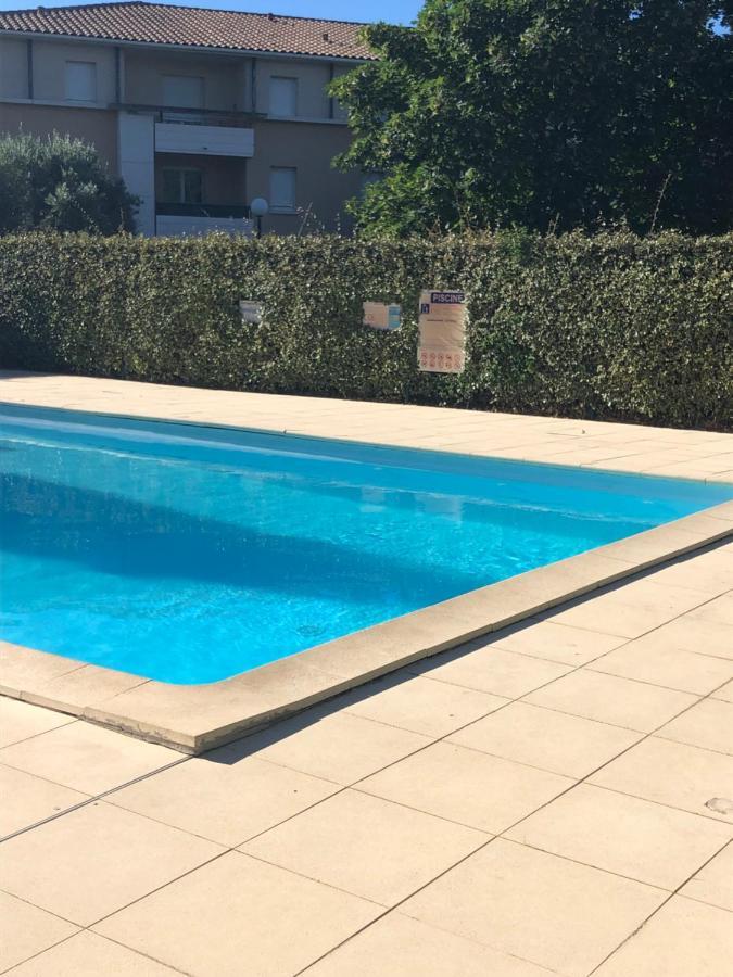 Beziers Appt Climatise Dans Residence Avec Piscine מראה חיצוני תמונה